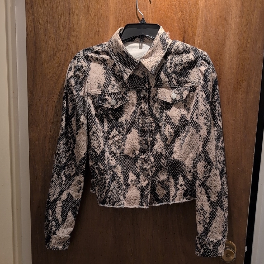 Women's Black and Cream Cropped Jacket